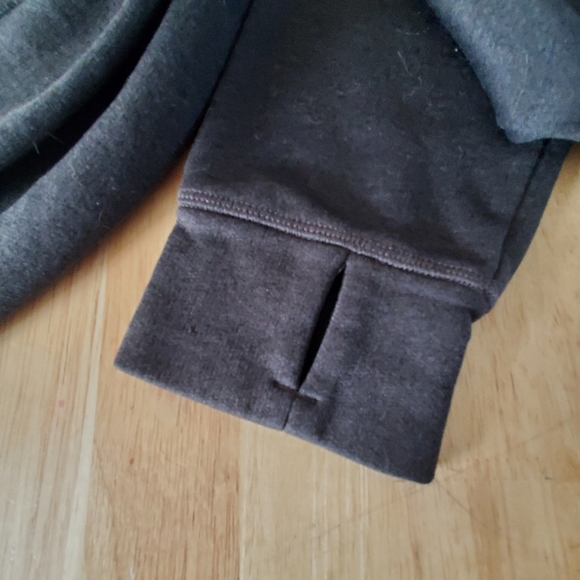 Boys Sweatshirts and Hoodies - Picture 7 of 10